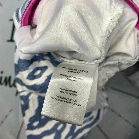 Isaac Mizrahi New York Tailored Short Dotty Print - Picture 5 of 5